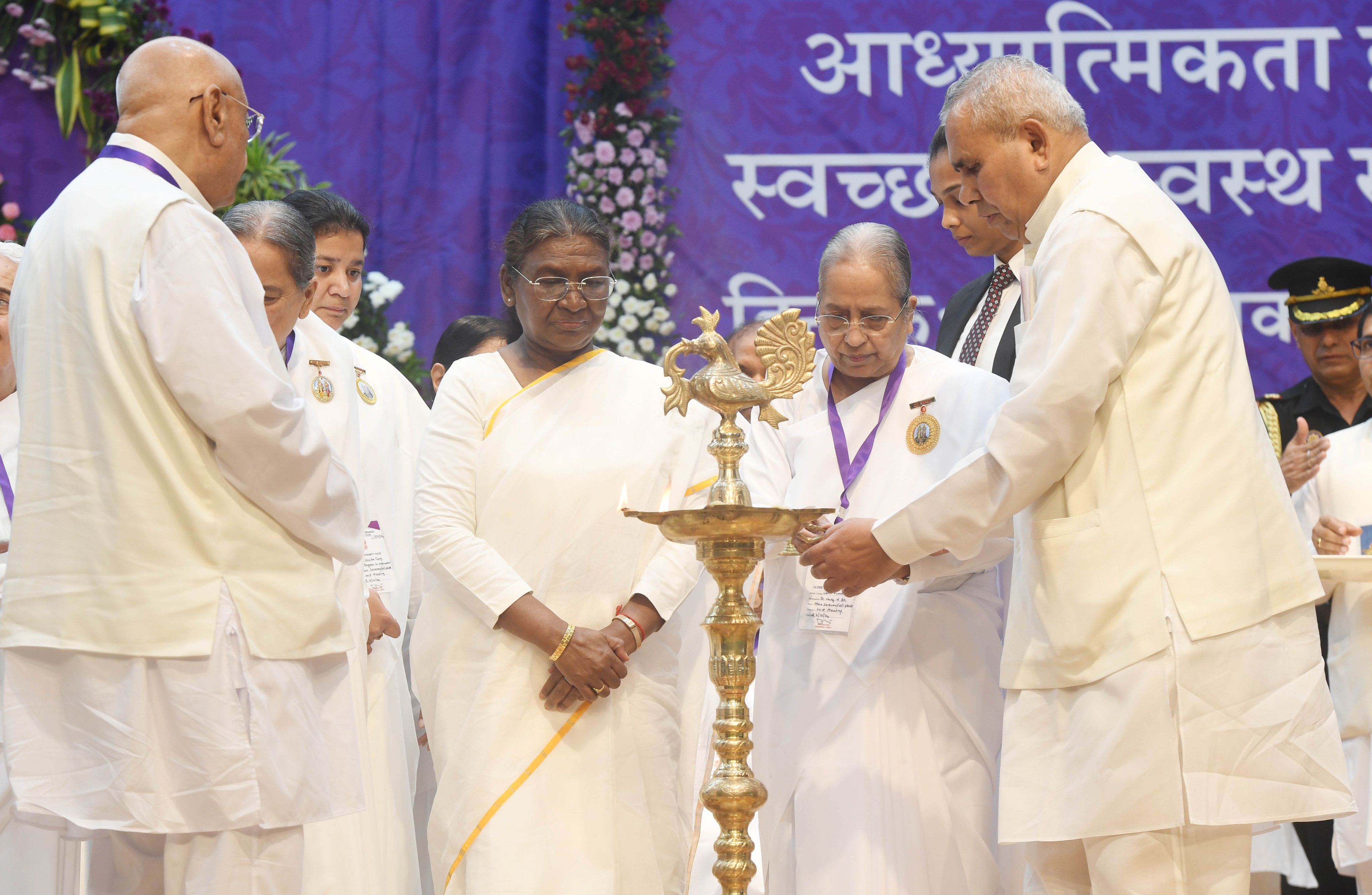 President Highlights Role of Spirituality in Building Healthy Society at Global Summit 