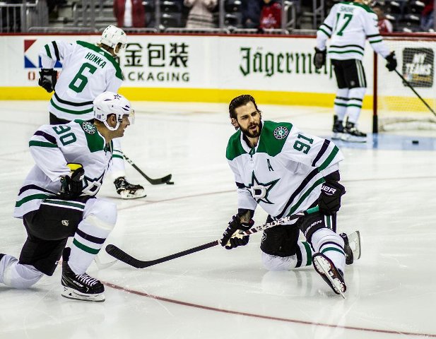 Dickinson's scores in OT to give Stars a 4-3 victory over Capitals