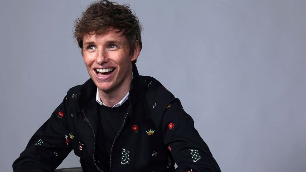 Eddie Redmayne urges fans not to give away spoilers for 'Fantastic Beasts 2'