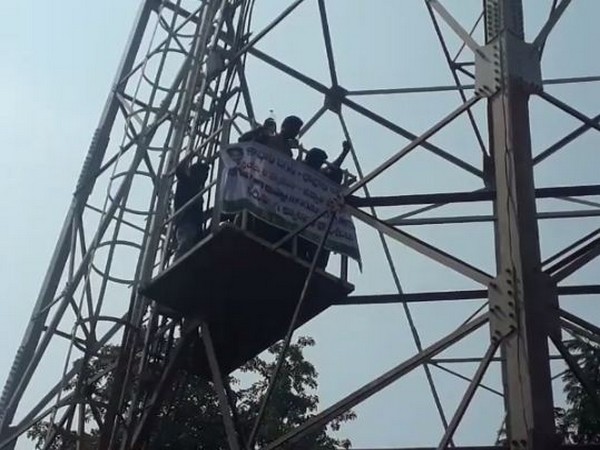 Andhra Pradesh: Protesters climb radio tower demanding job opportunities