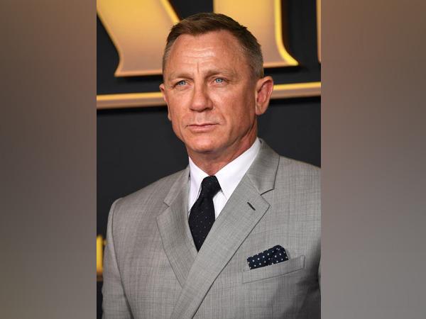 Daniel Craig suits up for 25th James Bond thriller 'No Time to Die'