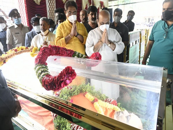 Chief Minister Basavaraj Bommai condoles Kannada cine artist Shivaram's death
