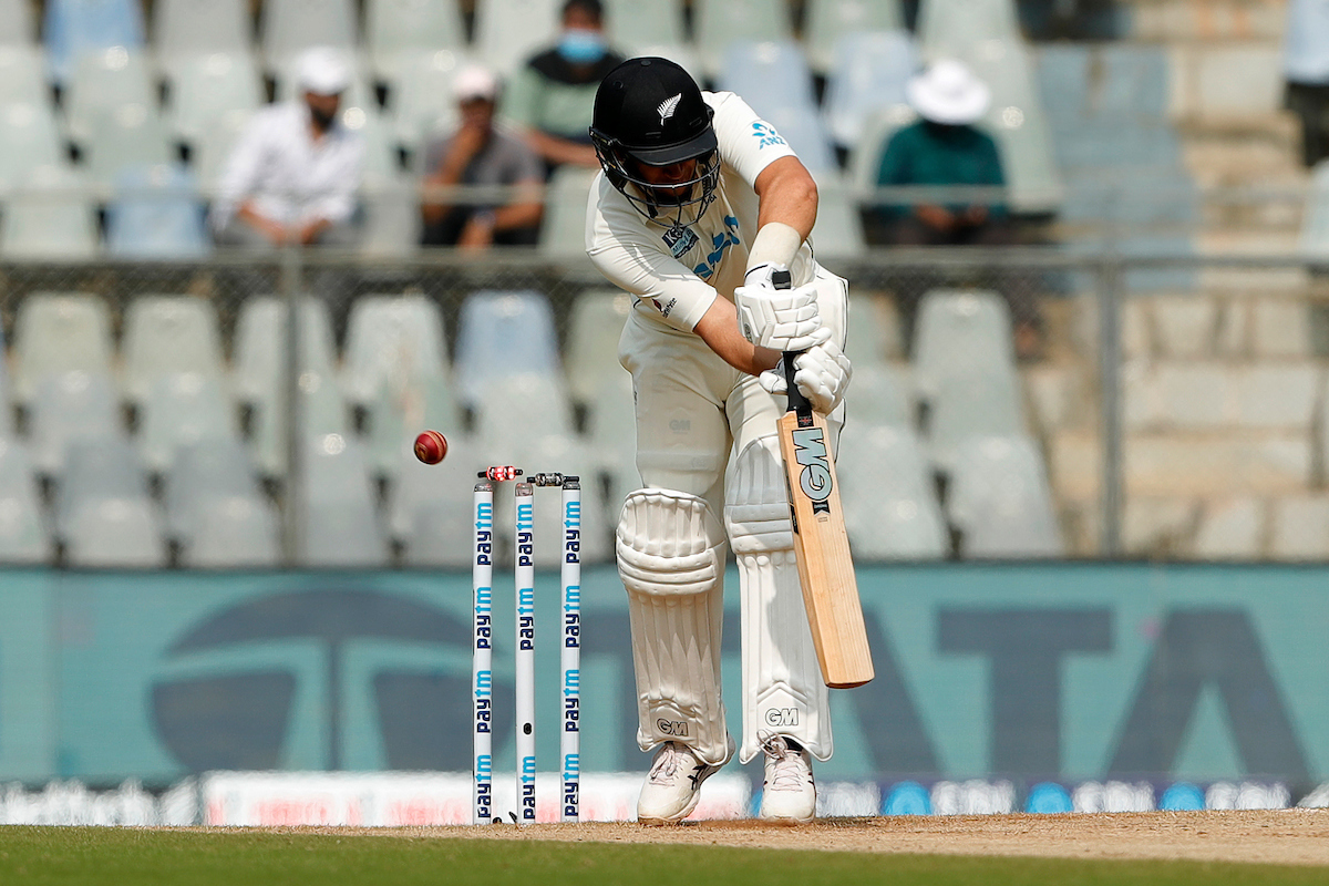 Cricket-India bundle out New Zealand for 62 in first innings