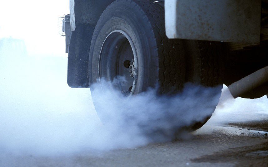 Chinese hammer against pollution to impose tougher engine standards on trucks