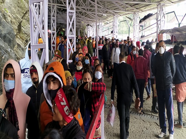 J-K: Vaishno Devi Yatra suspended following inclement weather conditions