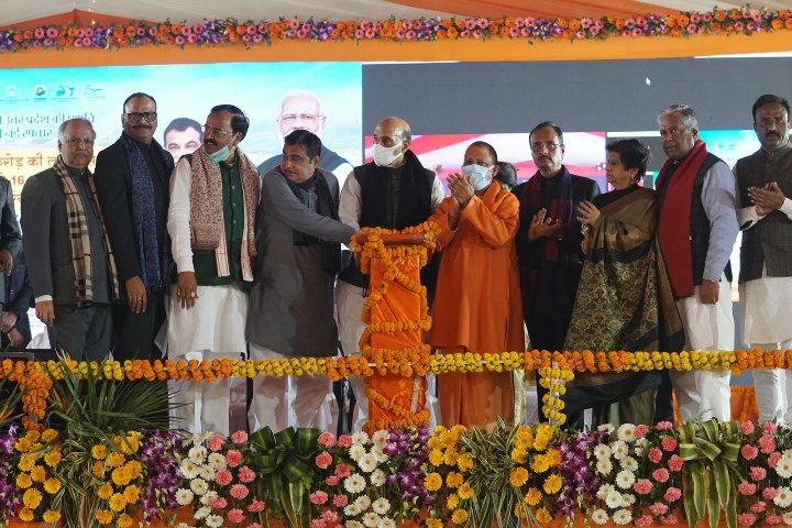 Nitin Gadkari inaugurates and lays foundation stone for 821 km of NHs worth Rs 26778 cr in Uttar Pradesh