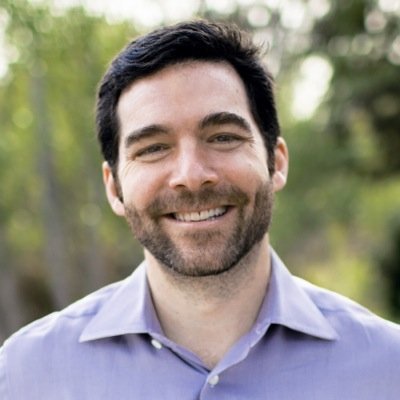 UPDATE 1-LinkedIn CEO Jeff Weiner to step down