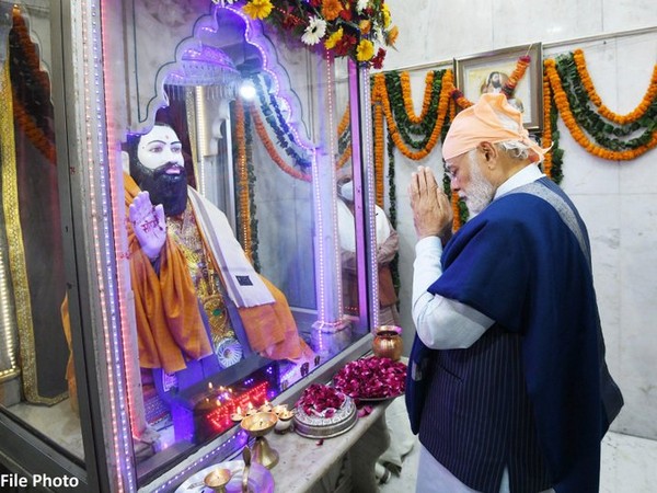 Prime Minister Narendra Modi pays tributes to Sant Ravidas on birth anniversary