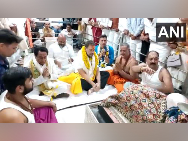 MP: Rahul Gandhi pays obeisance at Mahakal temple in Ujjain during Congress' Yatra
