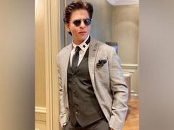 SRK spreads hope, positivity at time of 'immense crisis'