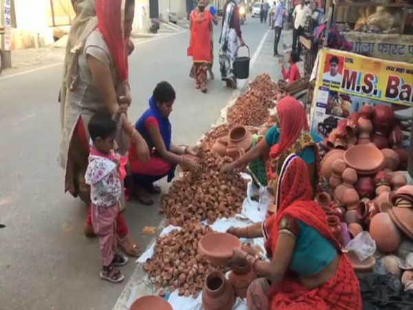 Locals in UP's Moradabad buy Diyas after PM's '9 PM- 9 Mins' appeal