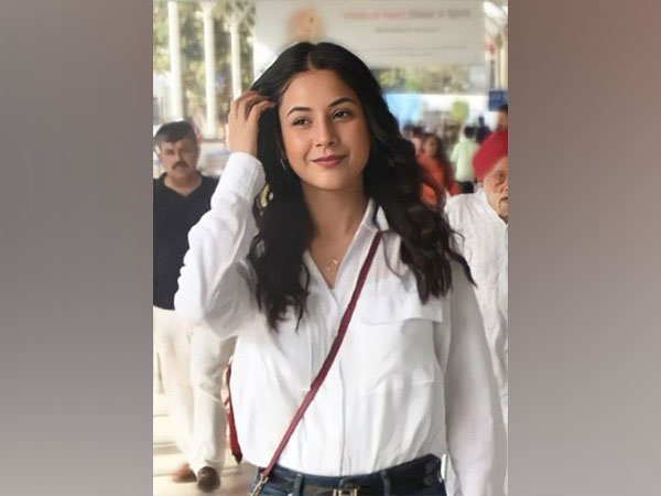 formal white shirt with blue jeans