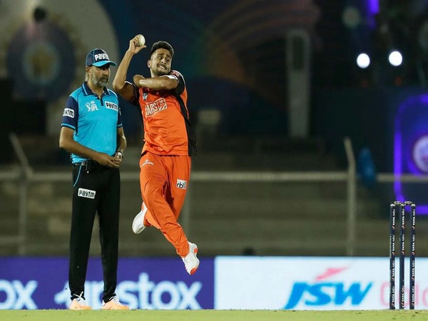 IPL 2022: SRH pacer Umran Malik bowls fastest delivery of the season, clocks 157 kmph against DC