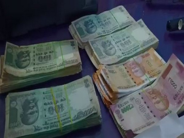 4 held, fake currency notes seized in Andhra's West Godavari district