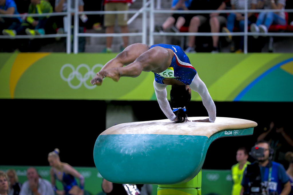 Olympics-Gymnastics-Biles returns to claim balance beam bronze, Guan wins gold
