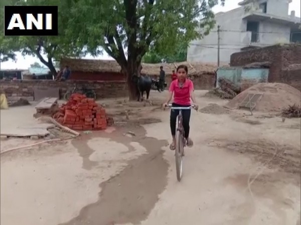 MP girl who cycles 24 km to school daily, scores 98.5 pc in 10th boards