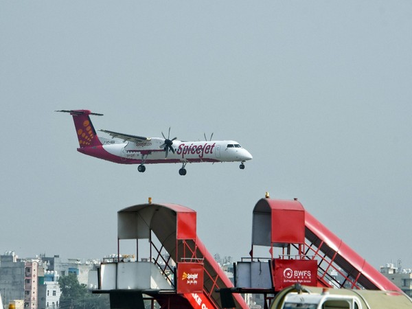 Delhi-Dubai SpiceJet flight makes precautionary landing in Karachi