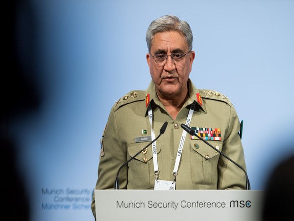 Pakistan army chief reaches out to UAE, Saudi authorities on IMF loan