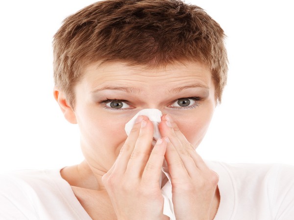 Six popular beliefs about colds: experts explain the facts
