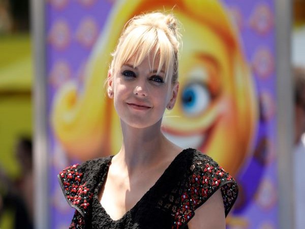 Anna Faris exits 'Mom' after 7 seasons