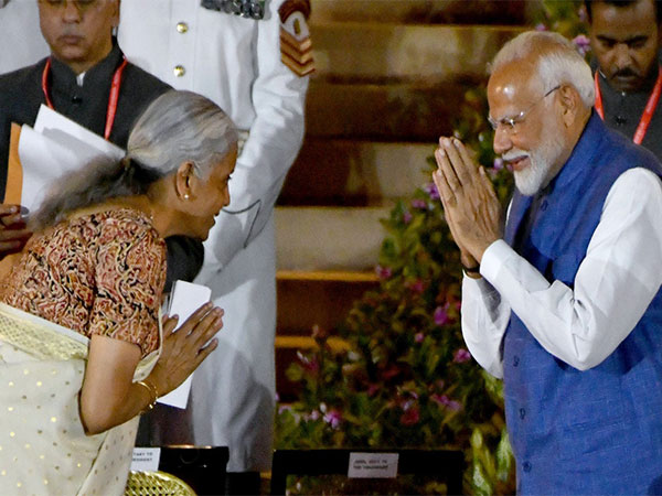 PM Modi Announces Thiruvalluvar Cultural Centre in Singapore