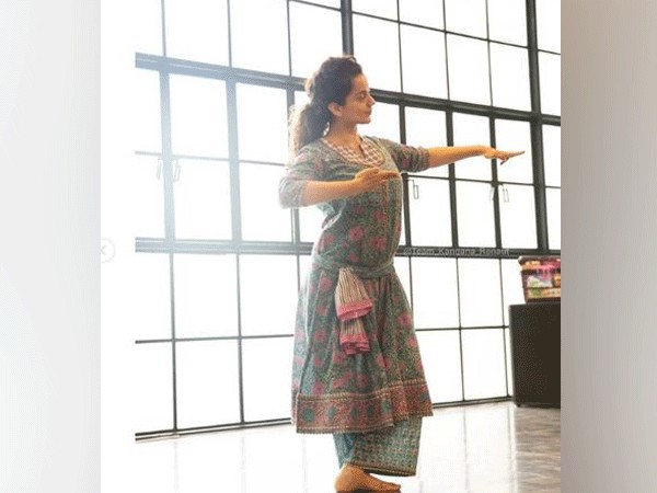 Kangana Ranaut puts on dancing shoes for 'Thalaivi'