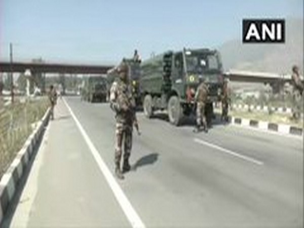 Srinagar: Terrorists open fire on road opening party, five CRPF personnel injured