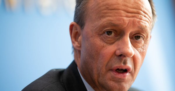Friedrich Merz takes early lead in race to become CDU chief after Merkel