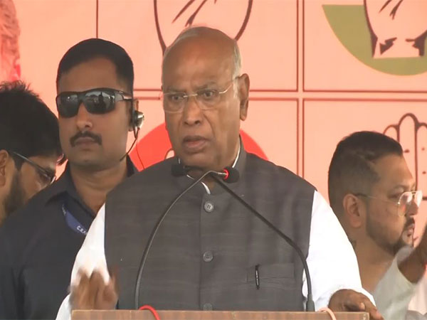 Kharge Accuses Modi of Failing Kerala's Landslide Victims