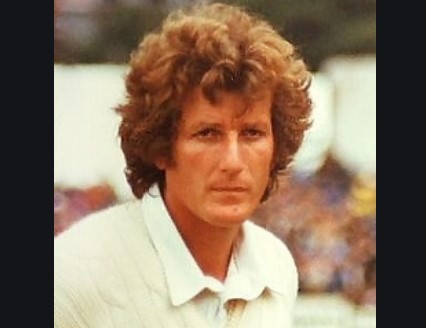 UPDATE 2-Cricket-Bob Willis, ex-England captain and Ashes hero, dies aged 70