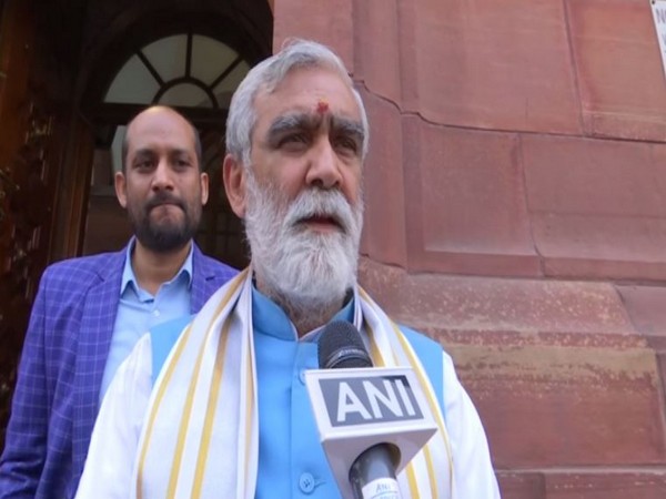 Ashwini Choubey clarifies his 'never tasted onion, how will I know about situation' statement