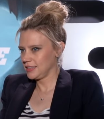 Kate McKinnon exits Hulu series 'The Dropout' about Elizabeth Holmes