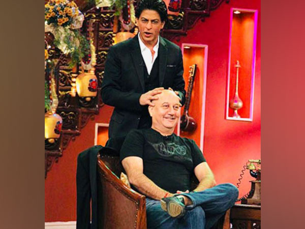 Anupam Kher cherishes friendship bond with SRK with this quirky picture