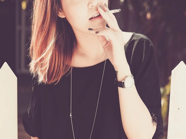 Smoking associated with increased risk of COVID-19 symptoms, suggests study