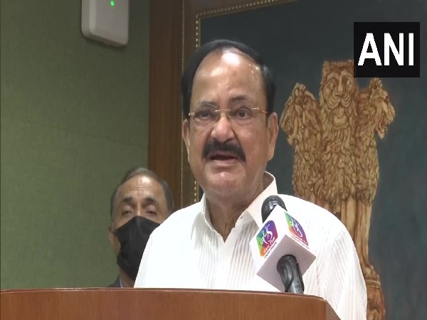 Youngsters must take inspiration from Swami Vivekananda: Naidu