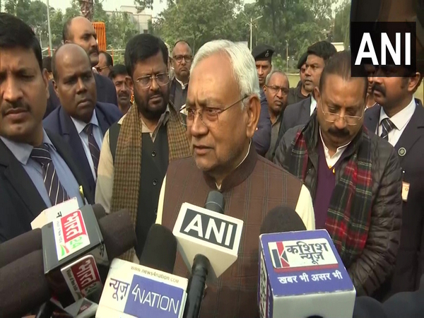 Nitish gets angry at English again, this time inside legislature