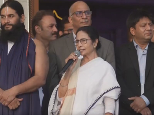 Mamata Banerjee Criticizes Central Support for Kumbh Over Gangasagar Mela