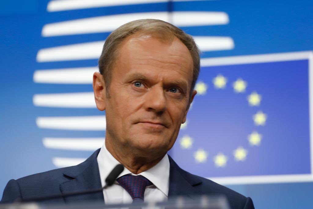 UPDATE 1-EU's Tusk asks European Parliament to approve von der Leyen