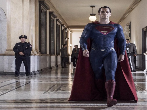 New DC Rumor Casts Doubt on Henry Cavill's Superman Future
