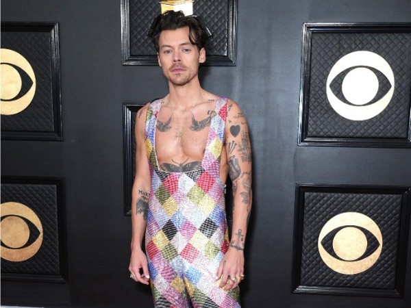Grammys 2023: Harry Styles strikes the right chord with rainbow outfit