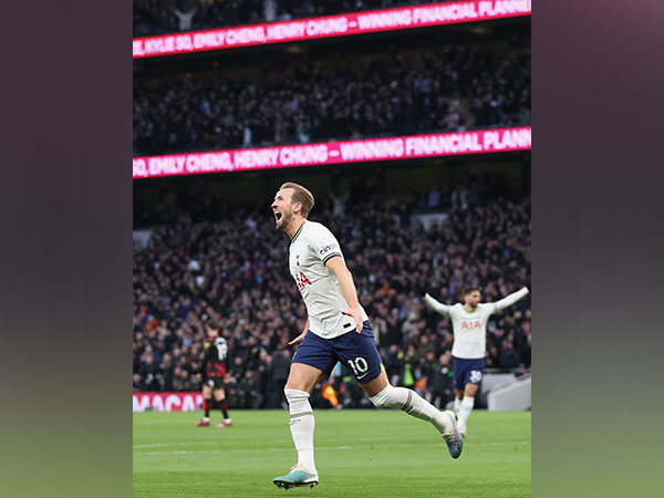 Premier League: Harry Kane becomes Tottenham's all-time top goalscorer