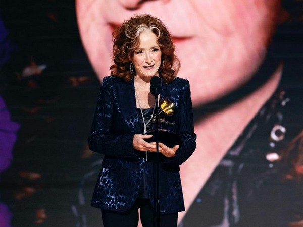 Grammys 2023: Bonnie Raitt takes home Song of the Year award for 'Just Like That'