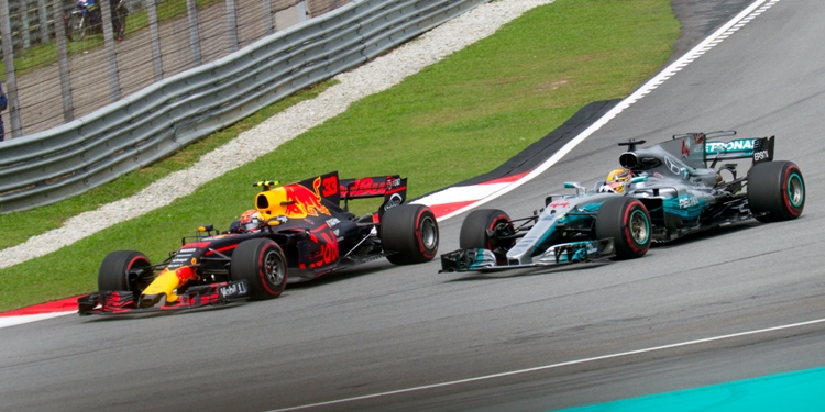 Motor racing-Hamilton, in Bahrain, urges F1 to make human rights push