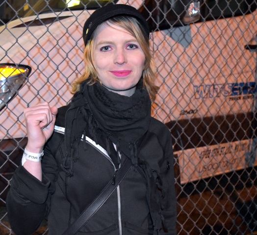 Chelsea Manning sent back to jail for refusing to testify