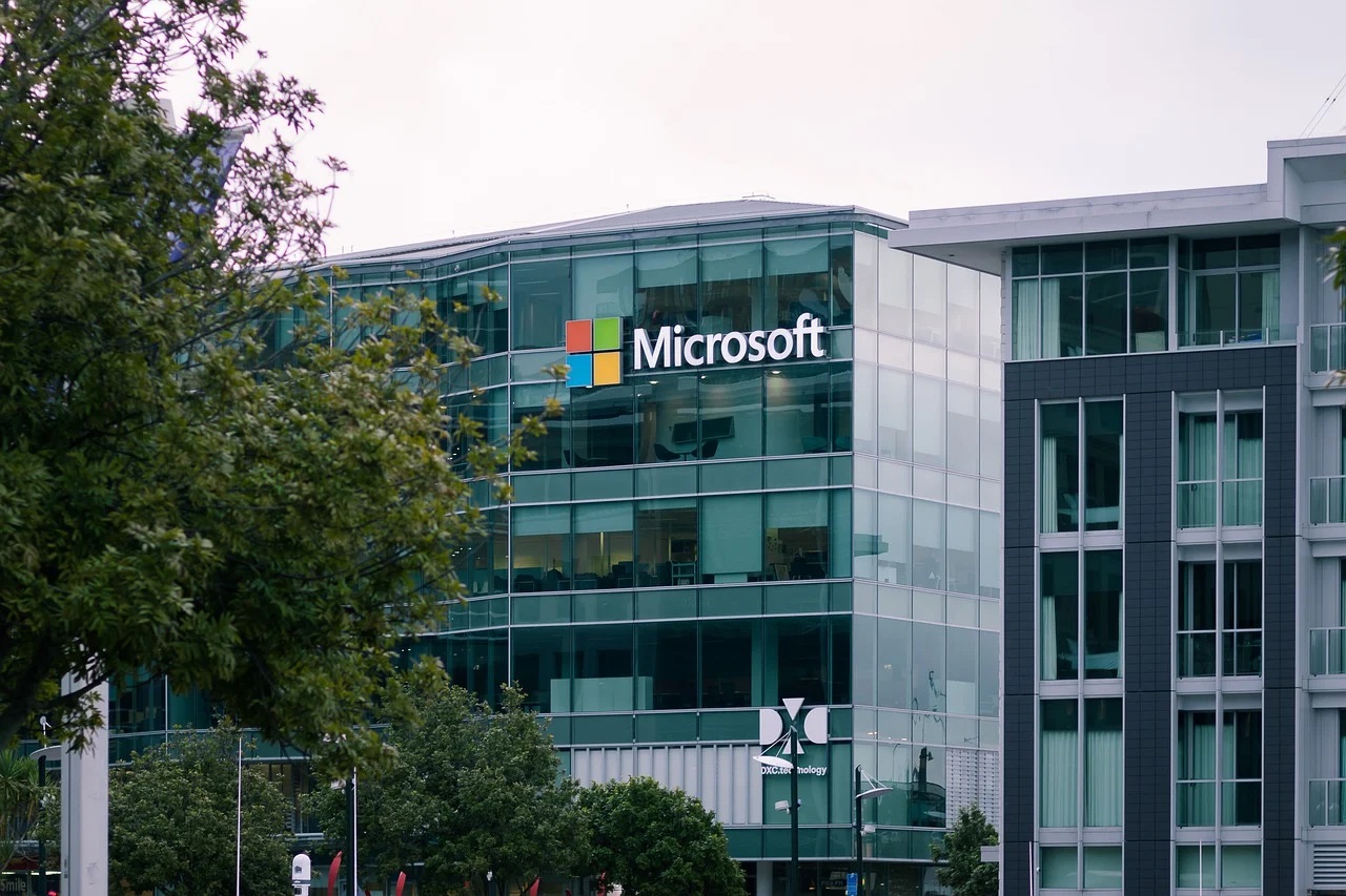 More than 20,000 U.S. organizations compromised through Microsoft flaw -source