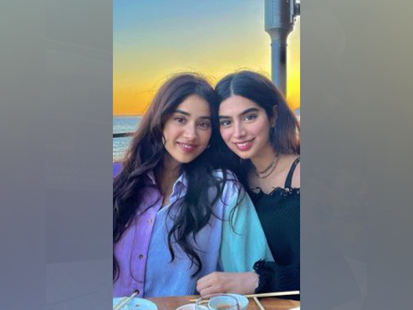 On Janhvi Kapoor's Birthday, Sister Khushi Revisits Their Childhood ...