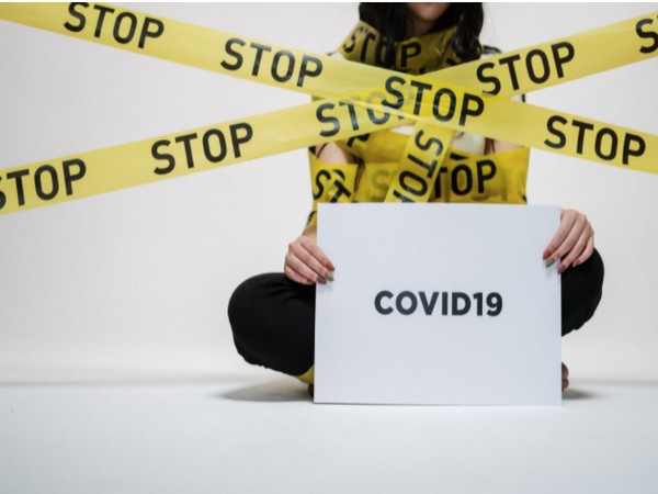 COVID SCIENCE-Omicron infections contagious for at least 6 days; Takeda drug shows promise as COVID treatment