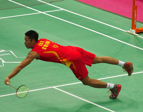 Lin Dan storms into Malaysia open finals with stupendous victory over Yuqi