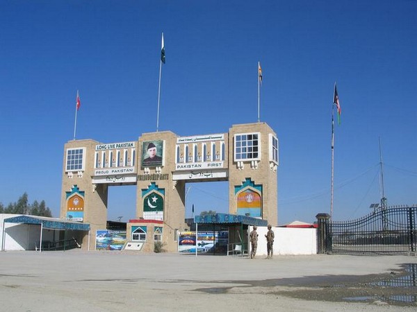 Pak-Afghan border to reopen for 4 days amid virus crisis