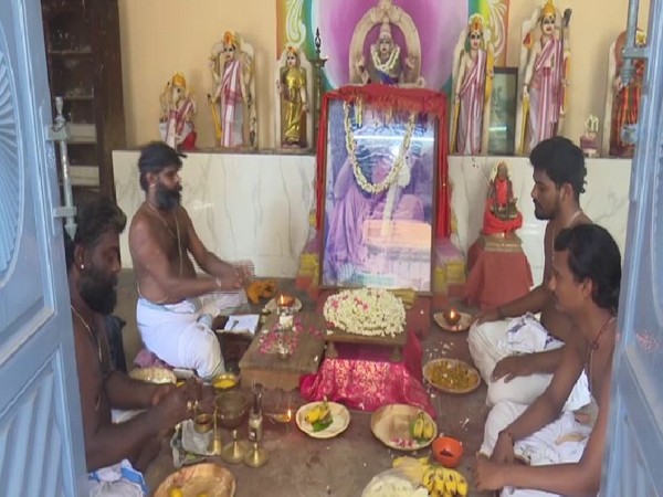 Tamil Nadu: Pooja performed on occasion of Shri Chandrashekhar Swami Shankaracharya's 127th anniversary